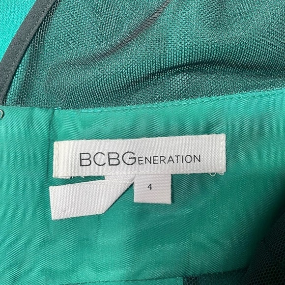 BCBGeneration Emerald Green Mesh Cutout Pleated Mini Dress 4 Small - Picture 9 of 12